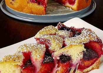 PFLAUMENKUCHEN NACH OMA MIA