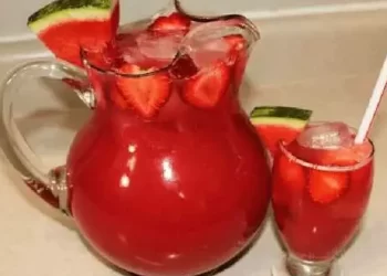 Erdbeer Bowle mit Melone