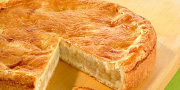 Gedeckter Apfelkuchen
