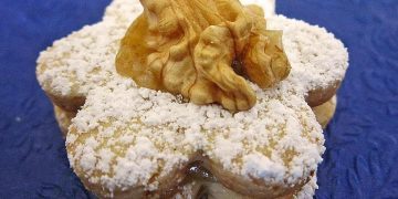 Gefüllte Walnussplätzchen