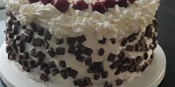 Sahne-Kirschtorte 