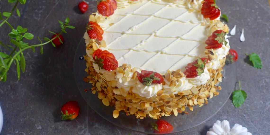 Erdbeer Quark-Sahne-Torte 