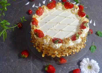 Erdbeer Quark-Sahne-Torte 