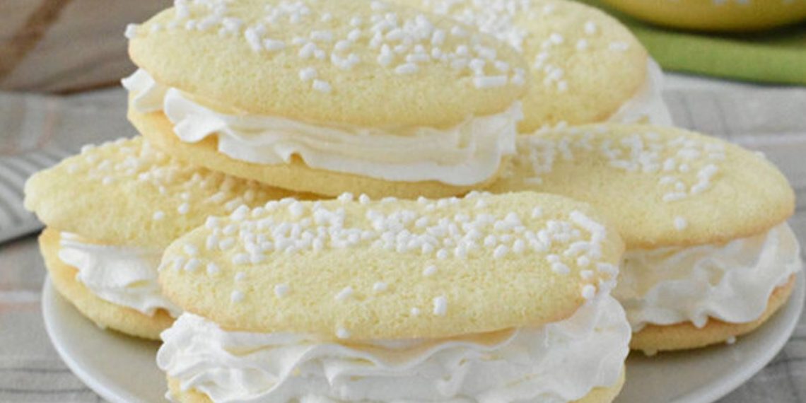 PLÄTZCHEN mit Milchcremefüllung