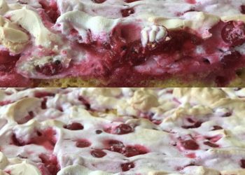 Johannisbeerkuchen mit Baiser vom Blech