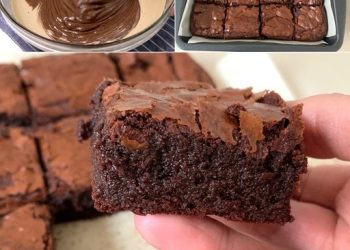 Blitzschnelle Schokokuchen in 2 Minuten bereit für den Ofen, ein Tassenrezept