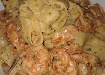 Cremige Garnelen-Nudeln mit hausgemachter Alfredo-Sauce