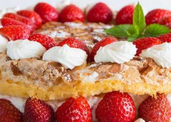 ERDBEER RAFFAELLO TORTE