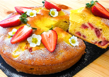 Erdbeer Pudding Biskuitkuchen: Das köstliche und einfache Dessert