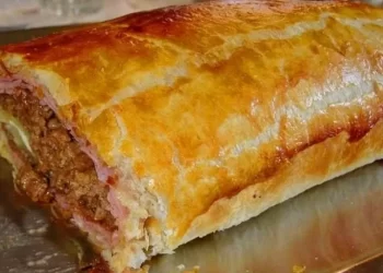 Käse Hackbraten in Blätterteig Rezept