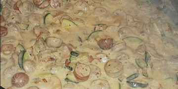 Einfache Bratwurstgeschnetzeltes