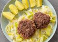 Frikadellen in Lauch-Sahne Sauce