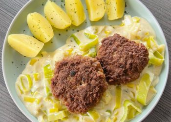 Frikadellen in Lauch-Sahne Sauce