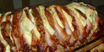 Geschichtetes Fleisch mit Käse – Fantastisches essen!