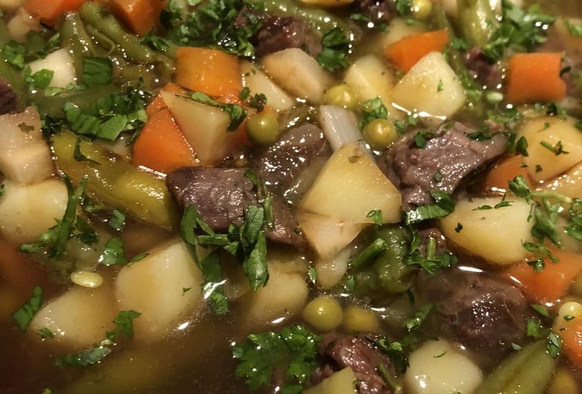 Gemüsesuppe Mit Rindfleisch Und Kartoffeln