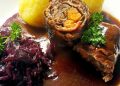 Rinderrouladen mit Blaukraut und Knödel