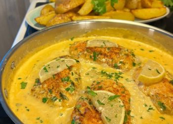 HÜHNERFILET UND SAHNESAUCE MIT KNOBLAUCH, ZITRONE UND PARMESAN