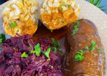 Rouladen Brezelknödel und Rotkohl