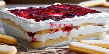 Weihnachtliches Schichtdessert