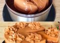 Schokoladen-Sahne-Torte: ein köstliches Dessert, das auf der Zunge zergeht
