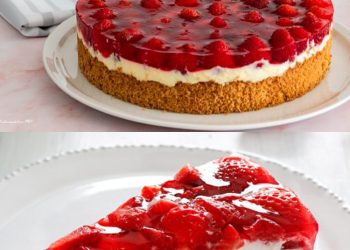 ERDBEERKUCHEN MIT VANILLECREME