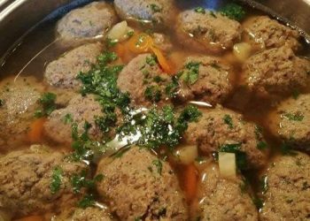Leberknödelsuppe Omas Rezept