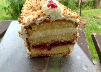 FRANKFURTER KRANZ KUCHEN