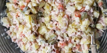 Polnischer Gemüsesalat mit Mayonnaise