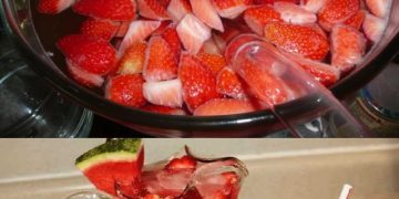 Sommerliche Erdbeer Bowle mit Melone