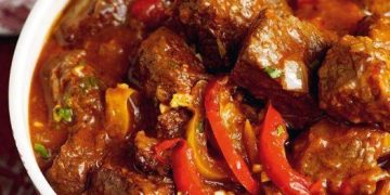 Rezept für Ungarisches Gulasch (Pörkölt)