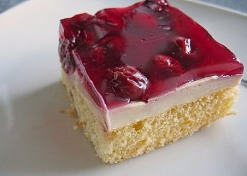 Kirsch – Schmand – Blechkuchen