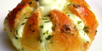 Frischkäse-Knoblauchbrot: schön anzusehen und so lecker