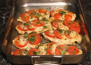 Hähnchenbrustfilet mit Tomate und Mozzarella überbacken