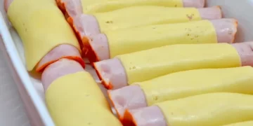 Hähnchenrouladen in Sahnesoße mit Schinken