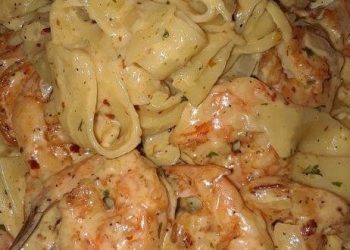 Cremige Garnelen-Nudeln mit hausgemachter Alfredo-Sauce