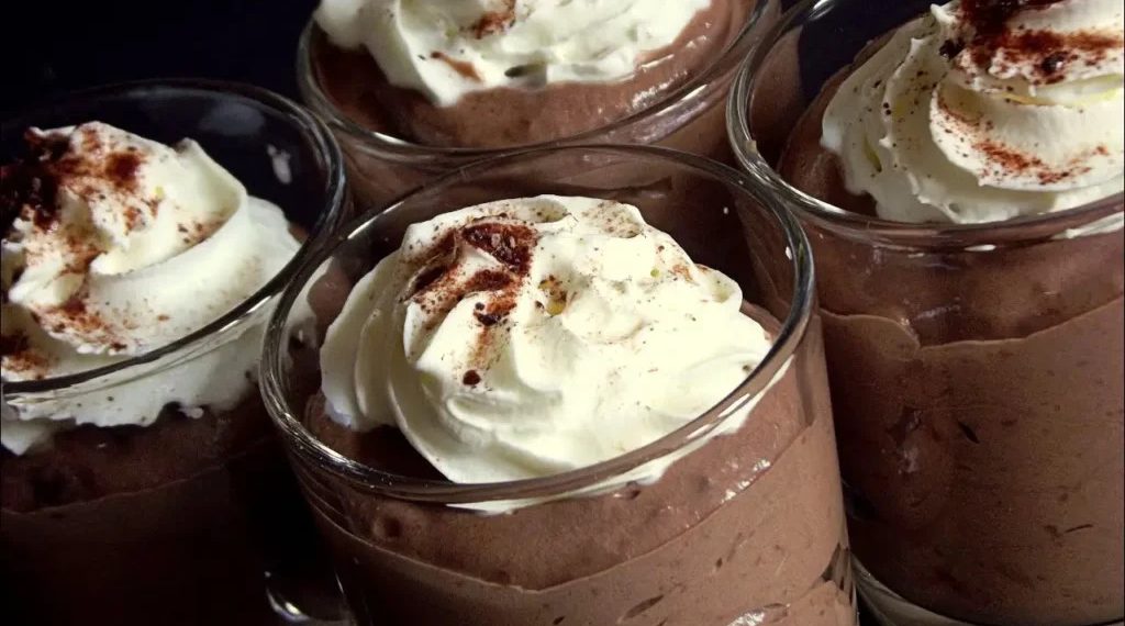 Käsekuchen Creme mit Nutella im Glas