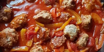 Lecker Hackbällchen in Paprikarahmsauce