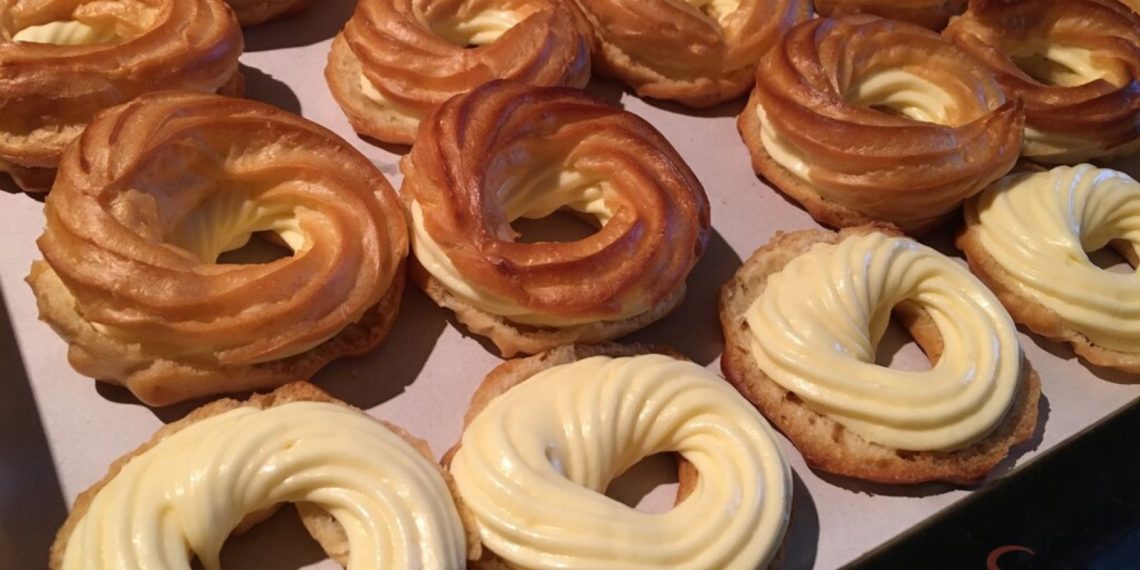 Spritzkuchen mit Vanillecreme