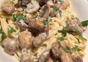 Cremige Spaghetti mit Champignons