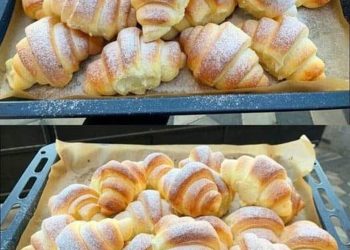 Großmutters Puddinghörnchen in 10 Minuten im Ofen, unglaublich lecker