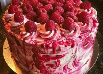 Skurriler Himbeer-Traumkuchen