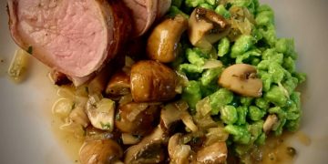 Schweinefilet im Speckmantel mit Champignons, Das Fleisch war super zart!