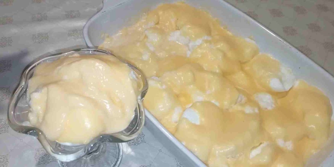 Schneenockerl in Vanillesauce