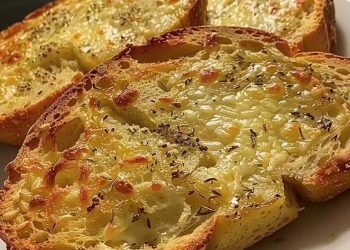 Gebackenes Brot Mit Käse: Dieses Rezept Müssen Sie Unbedingt Ausprobieren