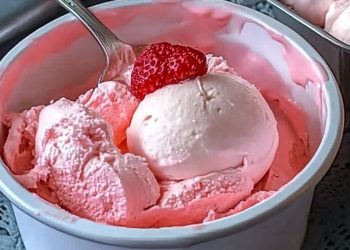 Erdbeereis ohne Eismaschine, Ruckzuck gemacht!