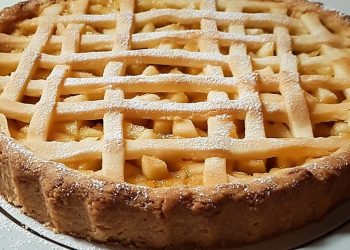 Gedeckter Apfelkuchen