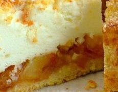 Apfelkuchen mit Soufflé-Creme Rezept