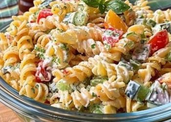 Nudelsalat Mit Joghurt Soße bereite ich 2x pro Woche