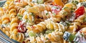 Nudelsalat Mit Joghurt Soße bereite ich 2x pro Woche